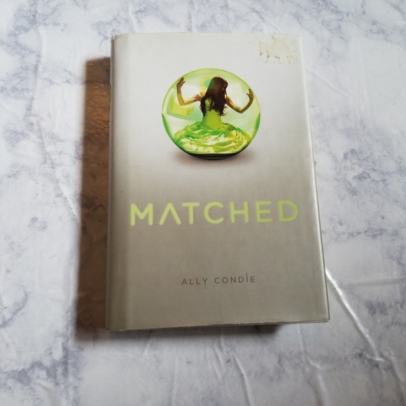 Accents Matched Allie Condie Dystopian Book Ya Romance Novel Science